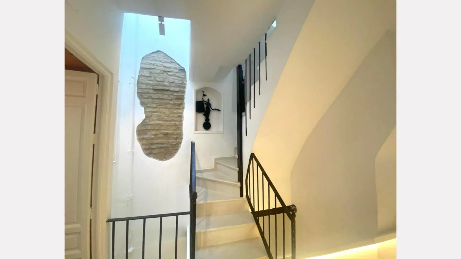 Boutike Apartments Sewilla